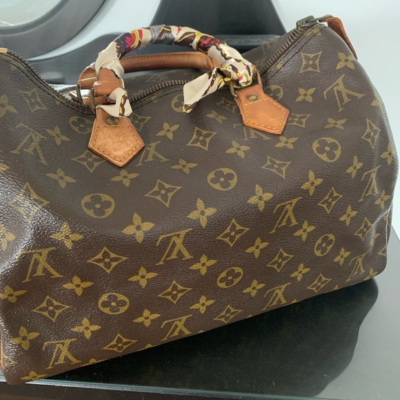 💕💕Authentic Louis Vuitton Speedy 30 💕💕zipper is almost completely off. - Picture 1 of 9